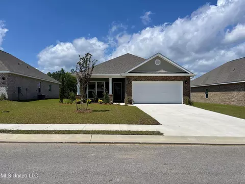 17795 Kelso Dr, D'iberville, MS 39540