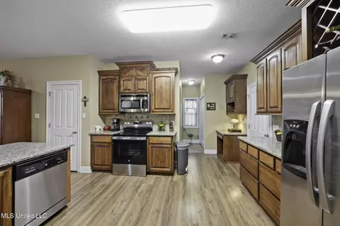 Entry Way - 8195 E Cypress Dr, Perkinston, MS 39573 photo 1 of 2