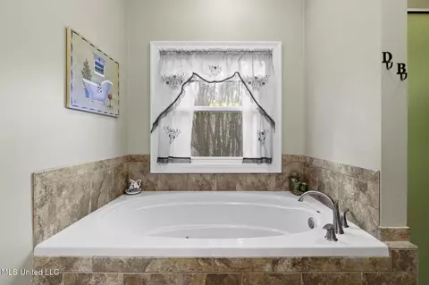Bath - 8195 E Cypress Dr, Perkinston, MS 39573 photo 2 of 4