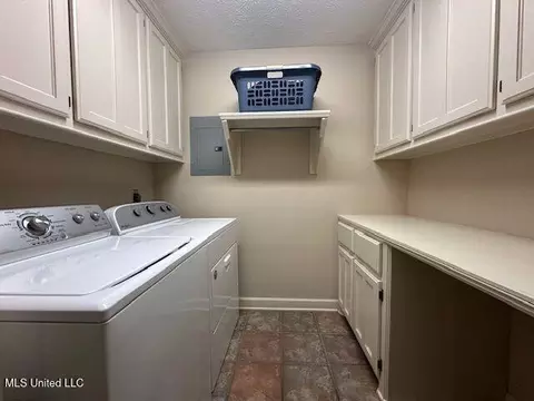 Other - 3026 Daves Cir, Brandon, MS 39042 photo 6 of 11