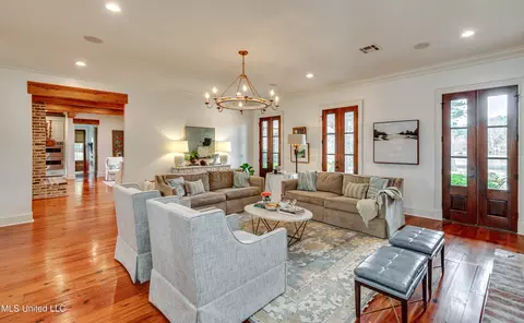 401 Johnstone Dr, Madison, MS 39110 photo 8