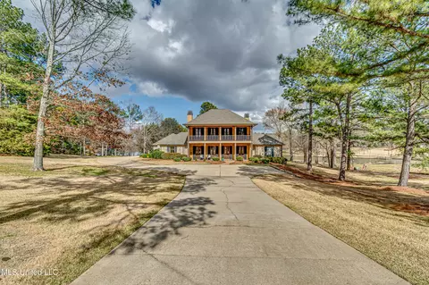 401 Johnstone Dr, Madison, MS 39110