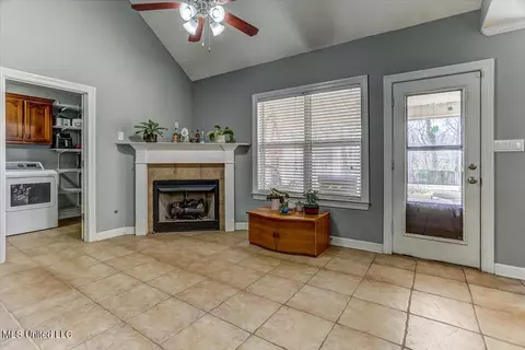 53 W Pebble Creek Cv, Hernando, MS 38632 photo 10