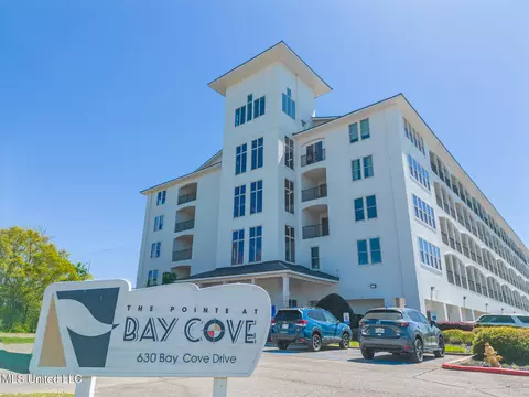 630 Bay Cove Dr # 114, Biloxi, MS 39532