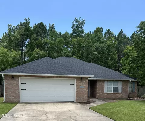 6905 Pinehurst Dr, Ocean Springs, MS 39564