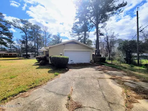 Exterior - 1817 Wisteria Dr, Jackson, MS 39204 photo 1 of 3