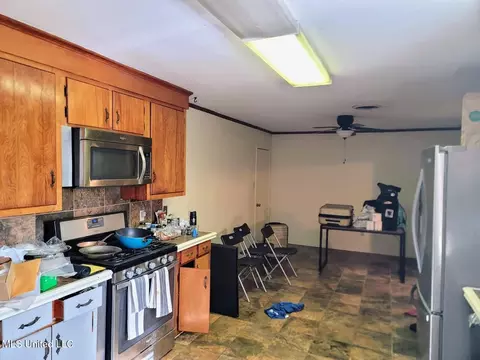Kitchen - 1817 Wisteria Dr, Jackson, MS 39204 photo 1 of 1