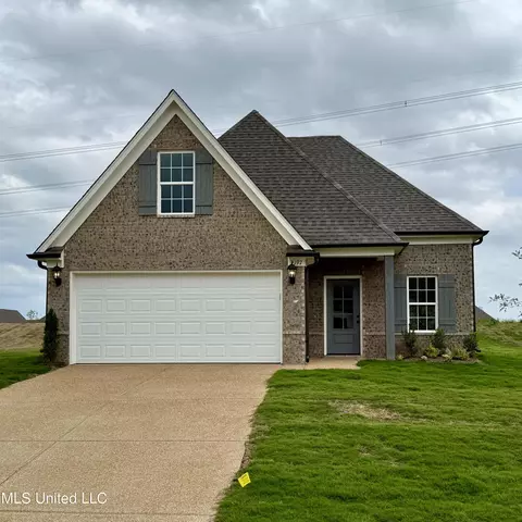 2197 Franklin Dr, Southaven, MS 38672