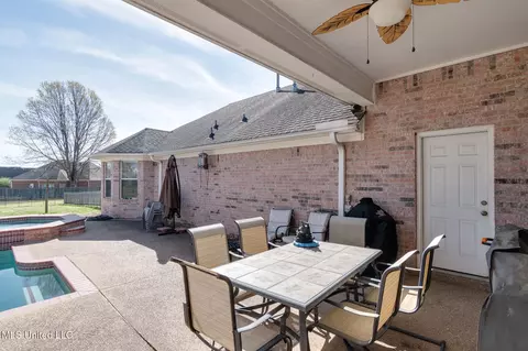 Exterior - 7480 Davidson Rd, Olive Branch, MS 38654 photo 4 of 18