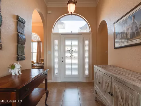 Entry Way - 7480 Davidson Rd, Olive Branch, MS 38654 photo 1 of 5