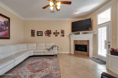 Living - 7480 Davidson Rd, Olive Branch, MS 38654 photo 1 of 3