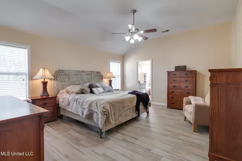 Bedroom - 7480 Davidson Rd, Olive Branch, MS 38654 photo 1 of 4