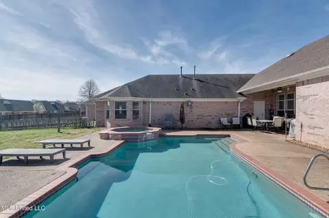 Exterior - 7480 Davidson Rd, Olive Branch, MS 38654 photo 9 of 18