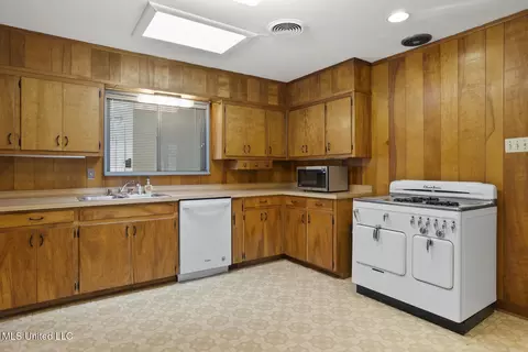 Kitchen - 2136 E Northside Dr, Jackson, MS 39211 photo 2 of 2