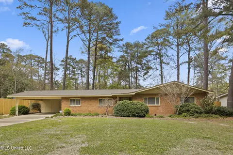 2136 E Northside Dr, Jackson, MS 39211