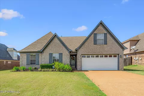 5503 Sugarberry Ln, Southaven, MS 38672