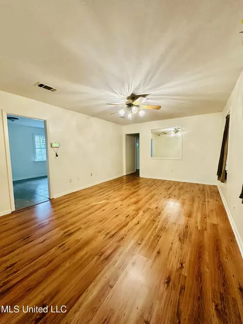 Living - 1871 Turtle Rd, Byram, MS 39272 photo 1 of 2