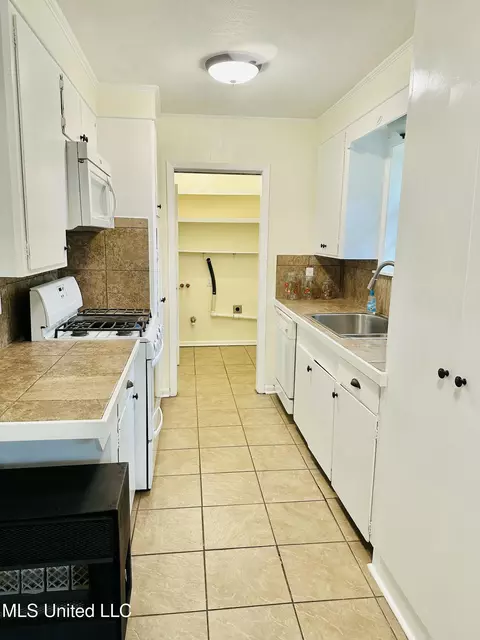 Kitchen - 1871 Turtle Rd, Byram, MS 39272 photo 1 of 1