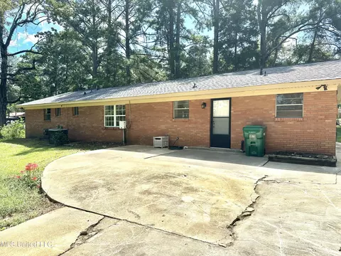 Exterior - 1871 Turtle Rd, Byram, MS 39272 photo 2 of 5