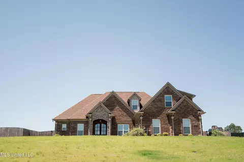 4713 Bakersfield Dr, Nesbit, MS 38651 photo 1