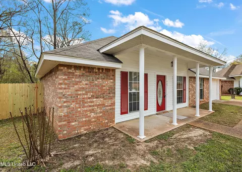 4251 Gunar Dr, Byram, MS 39272 photo 2