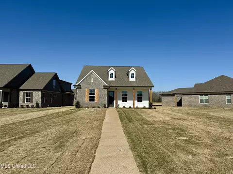 Exterior - 682 Bolivar Dr, Nesbit, MS 38651 photo 2 of 5