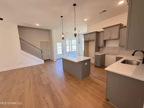 Kitchen - 682 Bolivar Dr, Nesbit, MS 38651 photo 2 of 2
