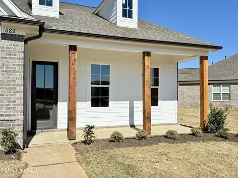 Exterior - 682 Bolivar Dr, Nesbit, MS 38651 photo 5 of 5
