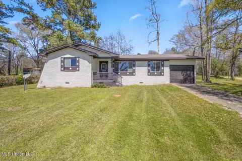 4630 Wynndale Rd, Terry, MS 39170