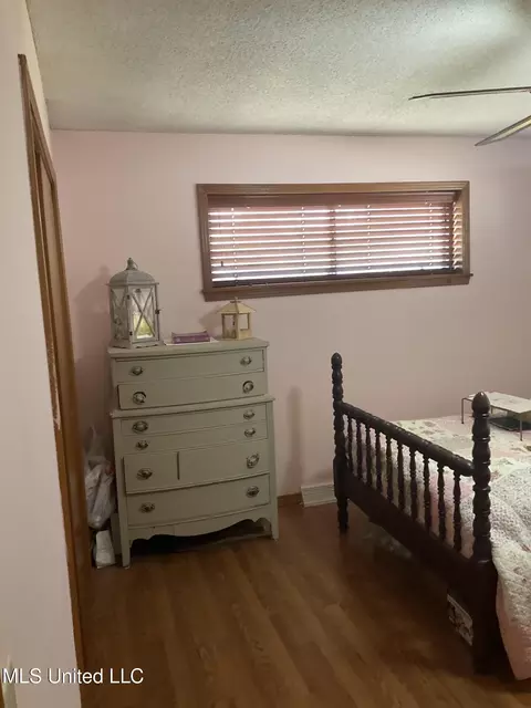 Bedroom - 6776 Whippoorwill Rd, Olive Branch, MS 38654 photo 3 of 3