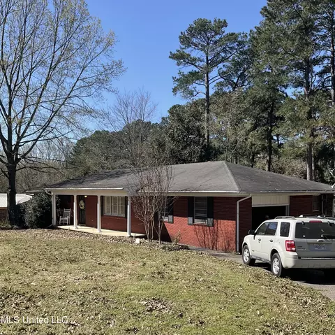 Exterior - 6776 Whippoorwill Rd, Olive Branch, MS 38654 photo 2 of 3