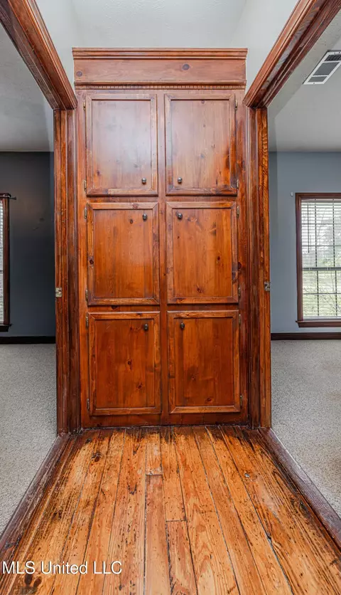 Entry Way - 1244 Haley Rd, Terry, MS 39170 photo 3 of 5