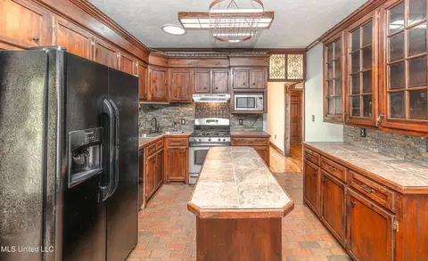 Kitchen - 1244 Haley Rd, Terry, MS 39170 photo 2 of 6