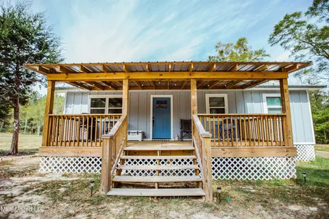 17243 Shaw Rd, Gulfport, MS 39503