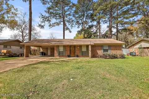 424 Louisa St, Pearl, MS 39208