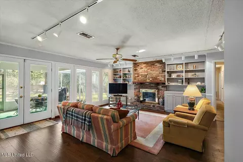 1411 Roswell Dr, Jackson, MS 39211 photo 8