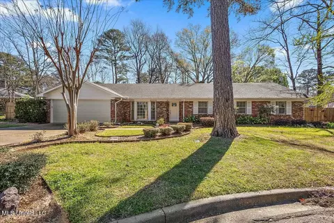 1411 Roswell Dr, Jackson, MS 39211