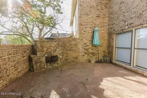 Exterior - 19 Timber Ridge Dr, Brandon, MS 39042 photo 3 of 6