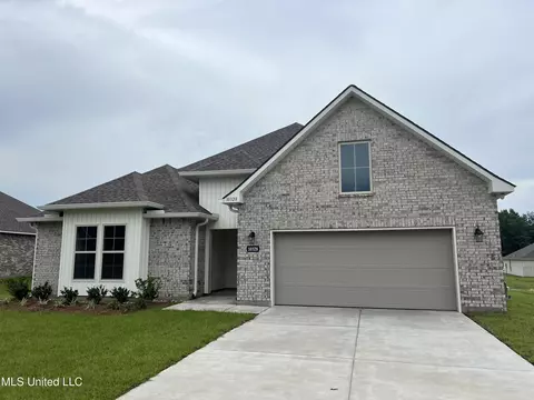 10328 Caroline Dr, Gulfport, MS 39503