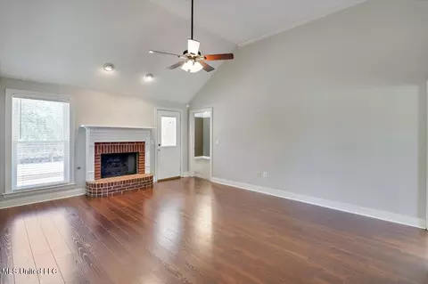 Living - 443 Hemlock Dr, Flowood, MS 39232 photo 1 of 4
