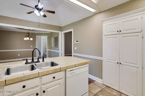 Other - 443 Hemlock Dr, Flowood, MS 39232 photo 3 of 10