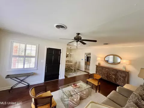 Entry Way - 4245 Berlin Dr, Jackson, MS 39211 photo 1 of 6