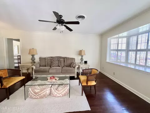 Living - 4245 Berlin Dr, Jackson, MS 39211 photo 1 of 5