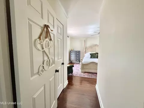 Entry Way - 4245 Berlin Dr, Jackson, MS 39211 photo 6 of 6