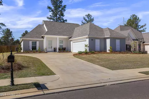 115 Lakecrest Dr, Madison, MS 39110