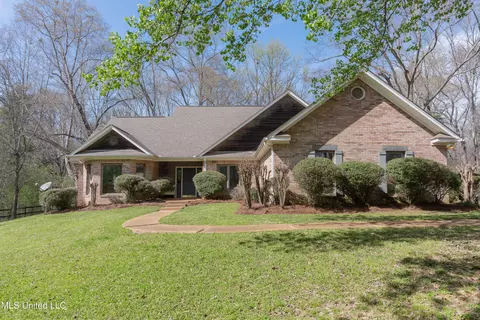 224 Chestnut Dr, Clinton, MS 39056