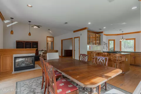 Dining - 224 Chestnut Dr, Clinton, MS 39056 photo 4 of 6
