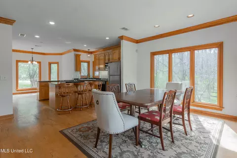 Dining - 224 Chestnut Dr, Clinton, MS 39056 photo 3 of 6