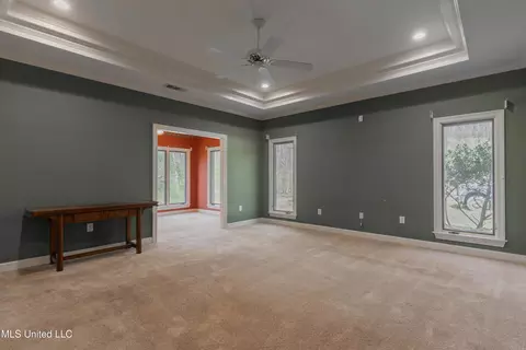 Living - 224 Chestnut Dr, Clinton, MS 39056 photo 8 of 10