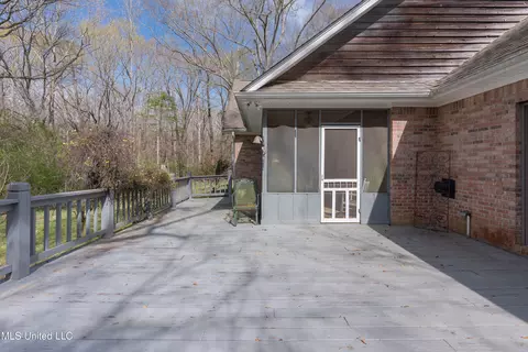 Exterior - 224 Chestnut Dr, Clinton, MS 39056 photo 18 of 25